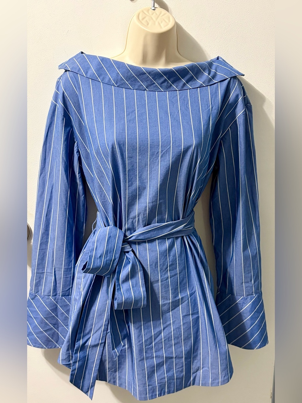 Banana Republic Blue & White Pinstripe Long Sleeve Dress with Belt